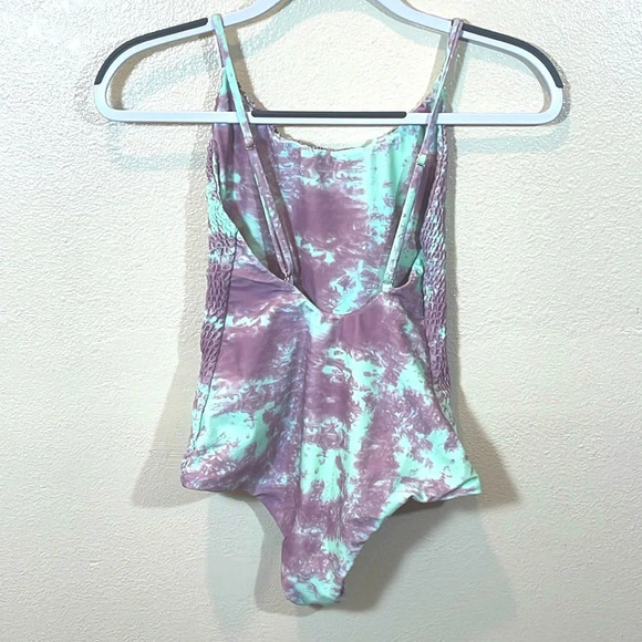 Tori Praver Swimwear Honolula Smocked One-Piece Swimsuit size small - Picture 5 of 6